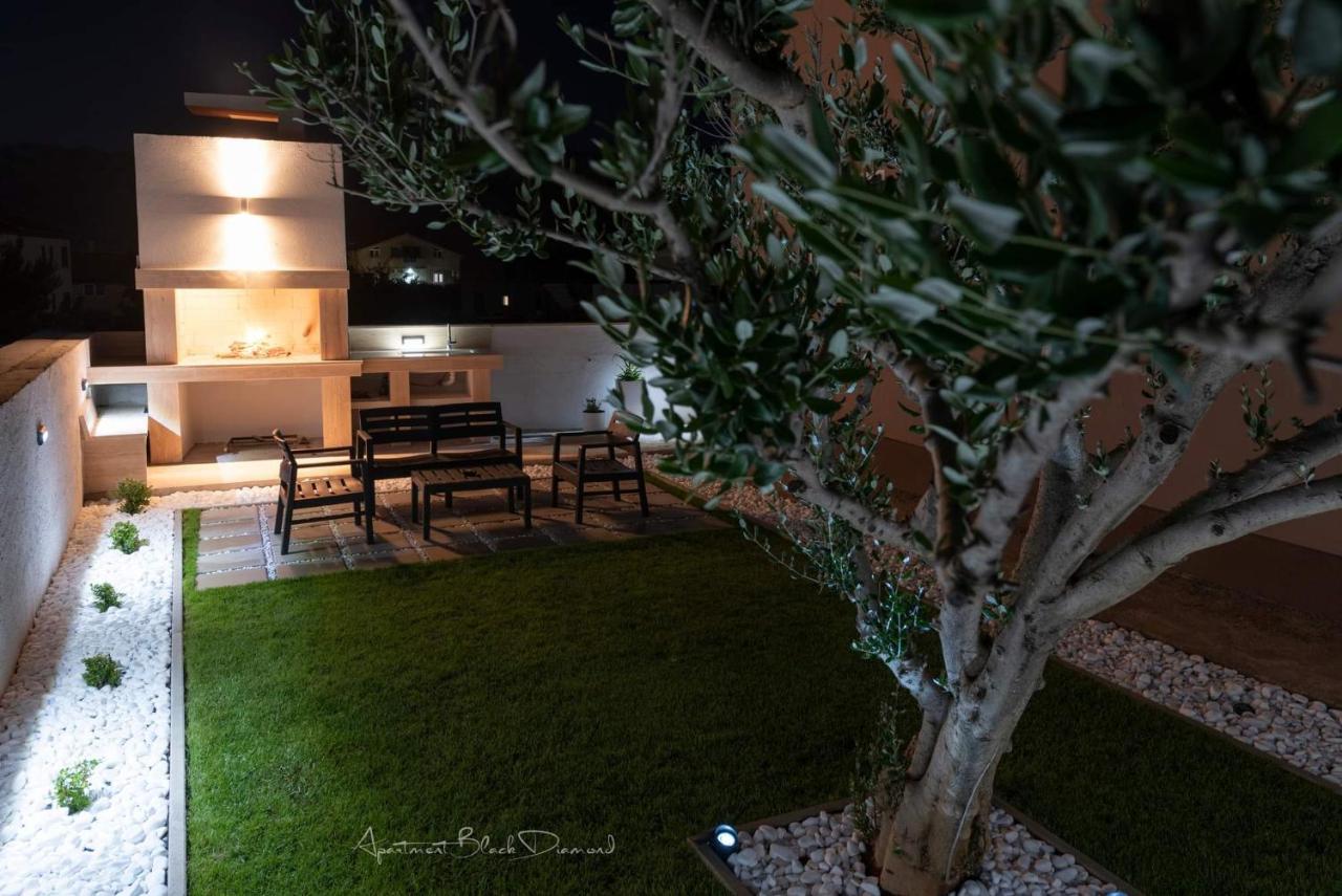 Apartment Black Diamond Razanac Bagian luar foto