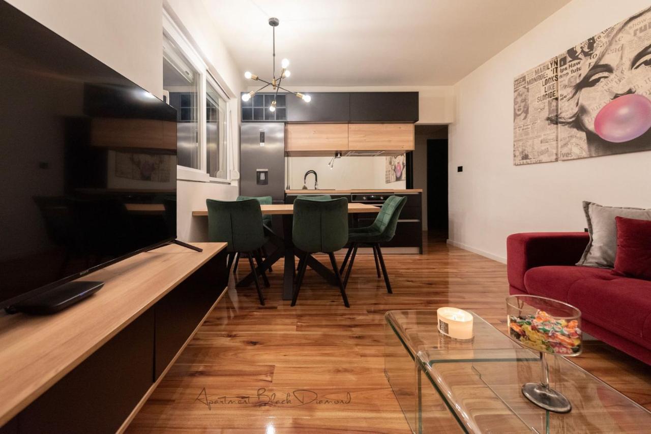 Apartment Black Diamond Razanac Bagian luar foto